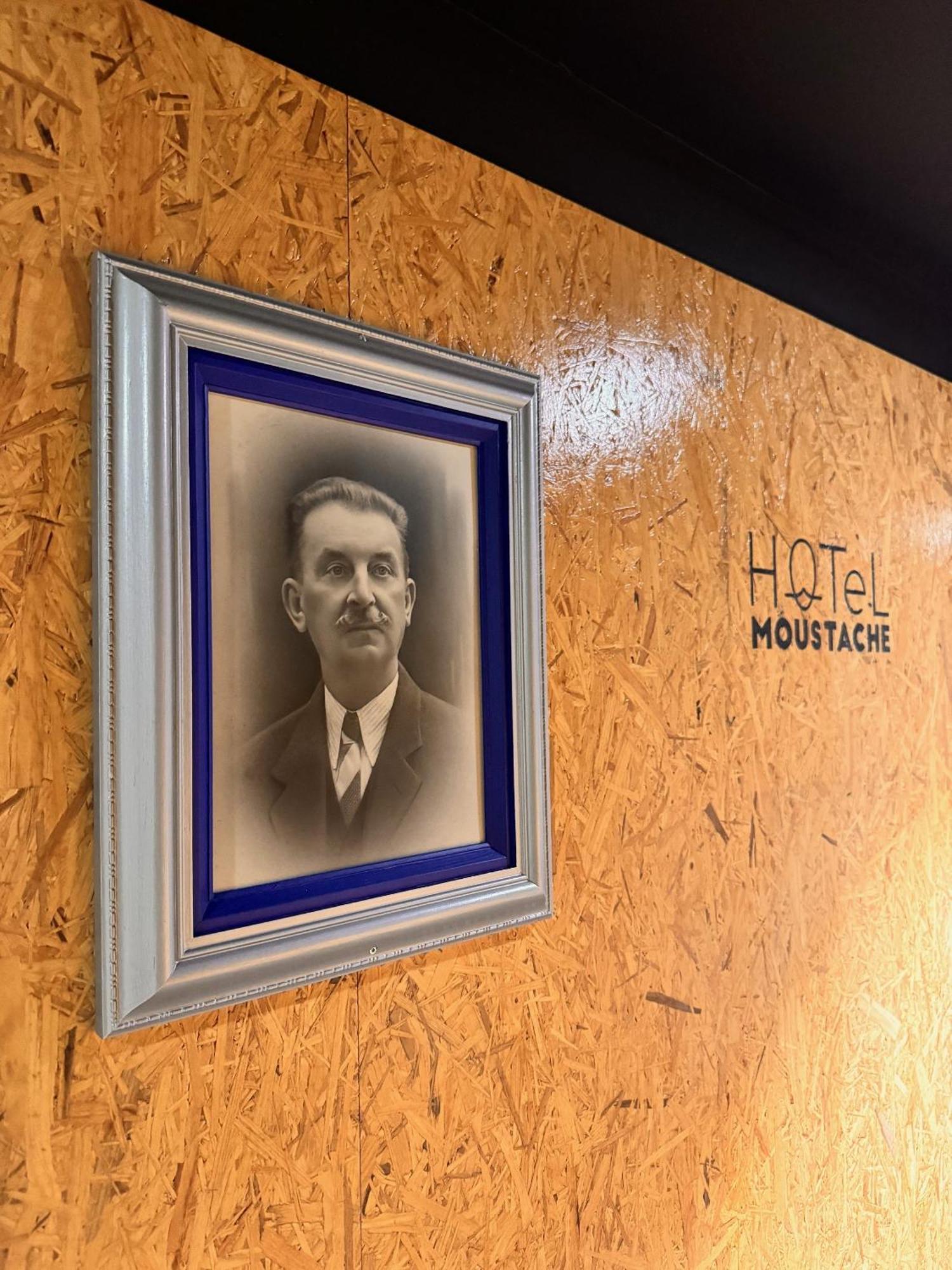 The Originals Access, Hotel Moustache, Seclin Εξωτερικό φωτογραφία