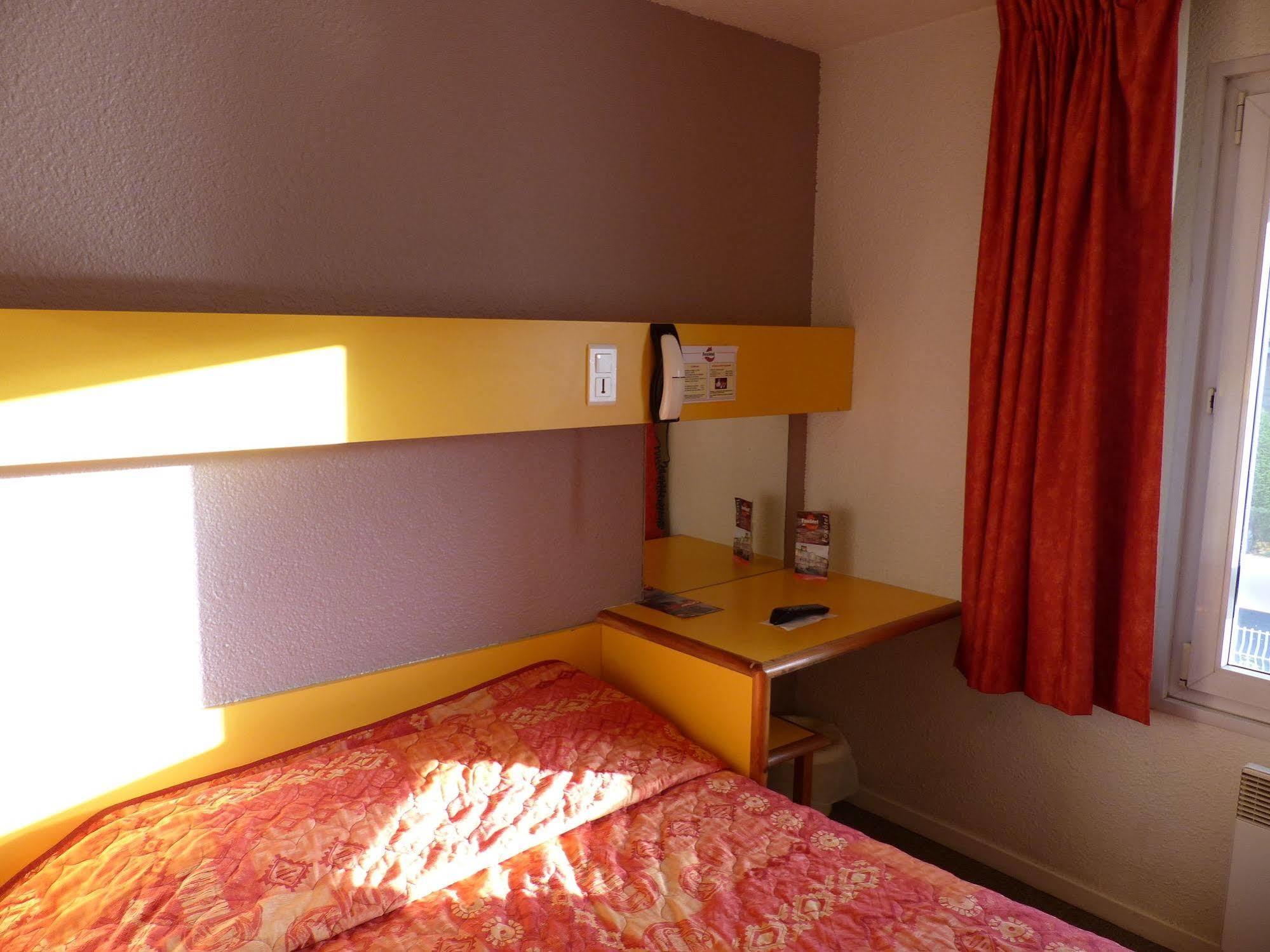 The Originals Access, Hotel Moustache, Seclin Εξωτερικό φωτογραφία